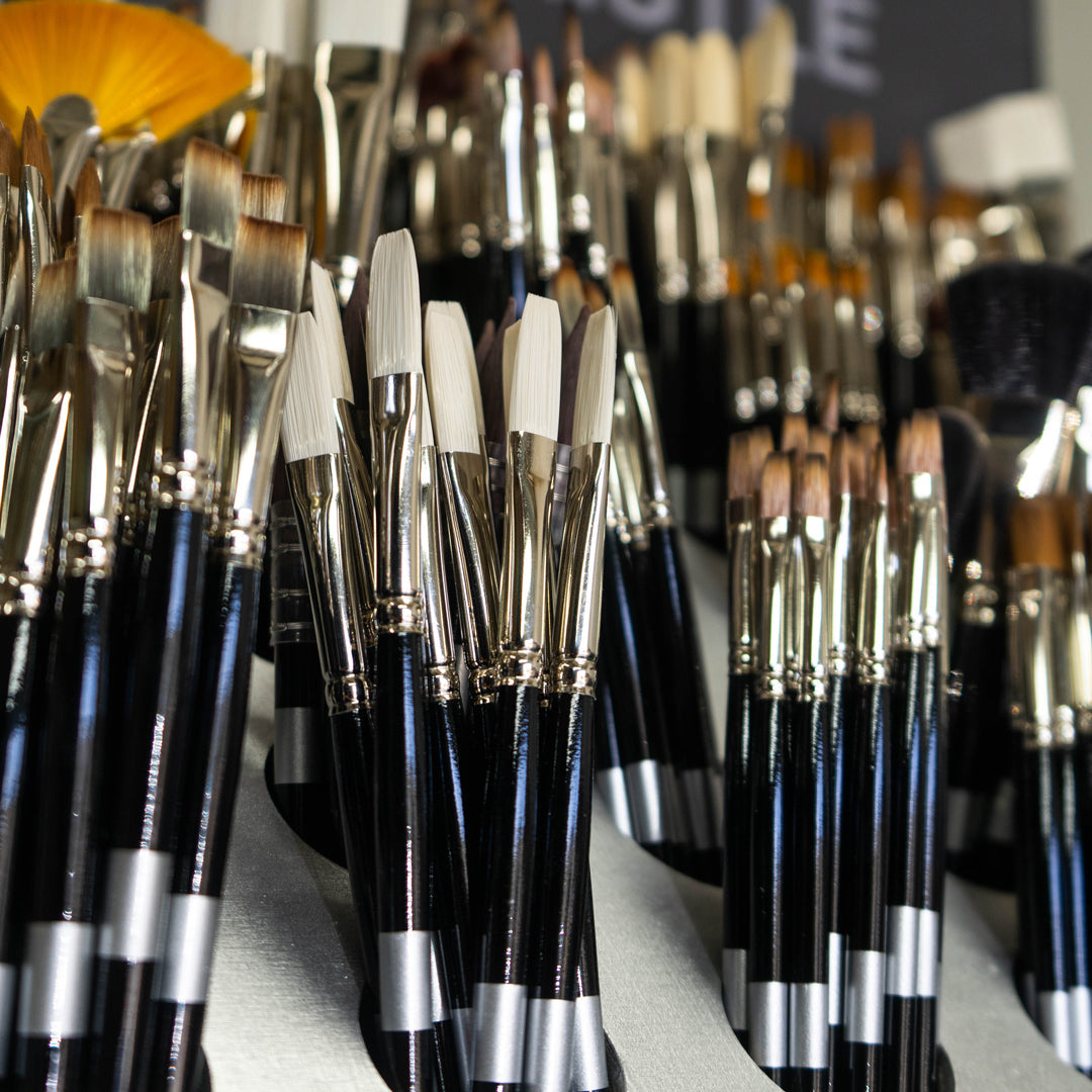 The Ultimate Guide to Choosing The Best Artist Brushes