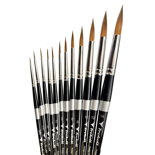 Trekell Protégé Synthetic Kolinsky Short Handle Artist Brush, Complete Set Round, works exceptionally well with acrylic, watercolor, and oil paint.
